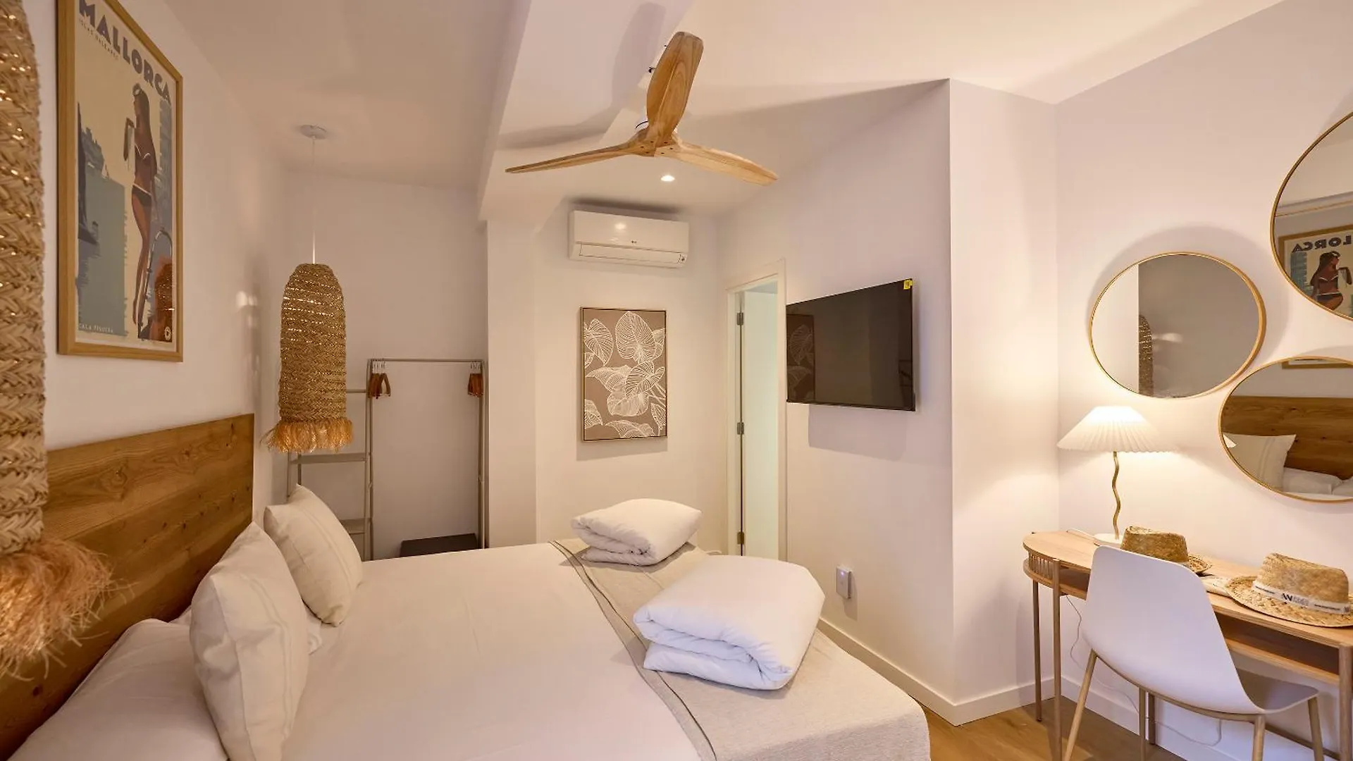 Guest house Inner Hostal Es Moli Cala d'Or  Spain