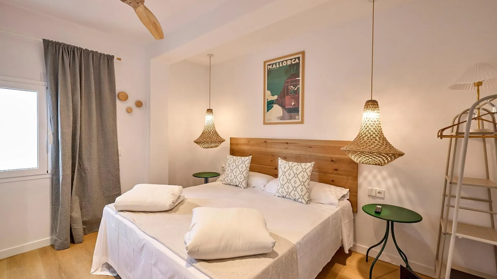 Inner Hostal Es Moli Cala D´Or Pensión