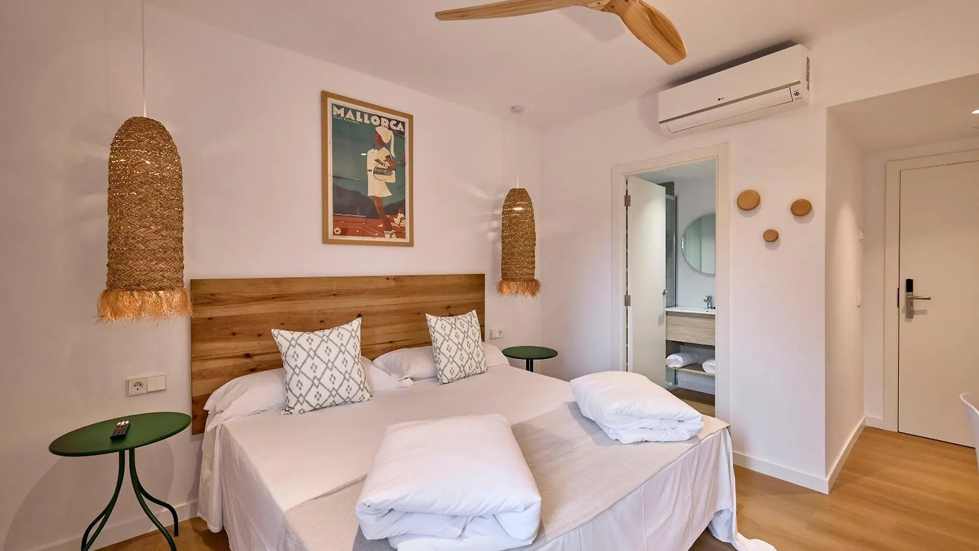 Inner Hostal Es Moli Cala D´Or 0*,  España